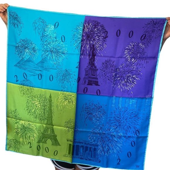 Worth Accessories - WORTH 100 % Silk 2000 Paris New York Vintage Scarf